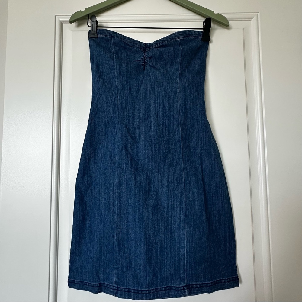 Elegant Strapless Denim Dress